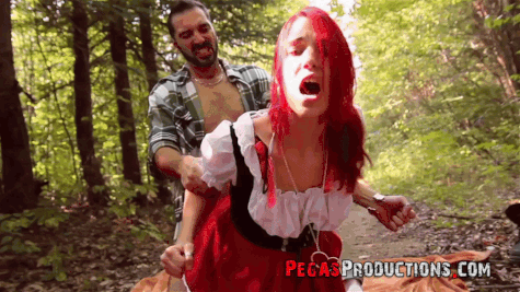 LIL RED RIDING SLUT COSPLAY FICKING OUTDOORS